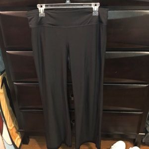 Black yoga pants